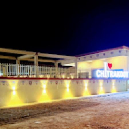 Hotel Parth Sitapur Muafi Bagian luar foto