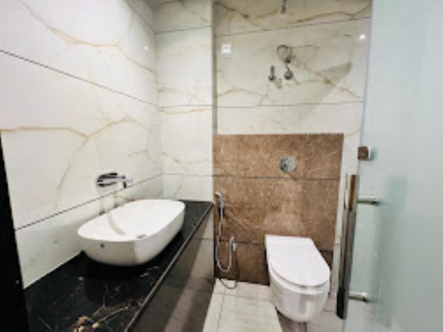 Hotel Parth Sitapur Muafi Bagian luar foto