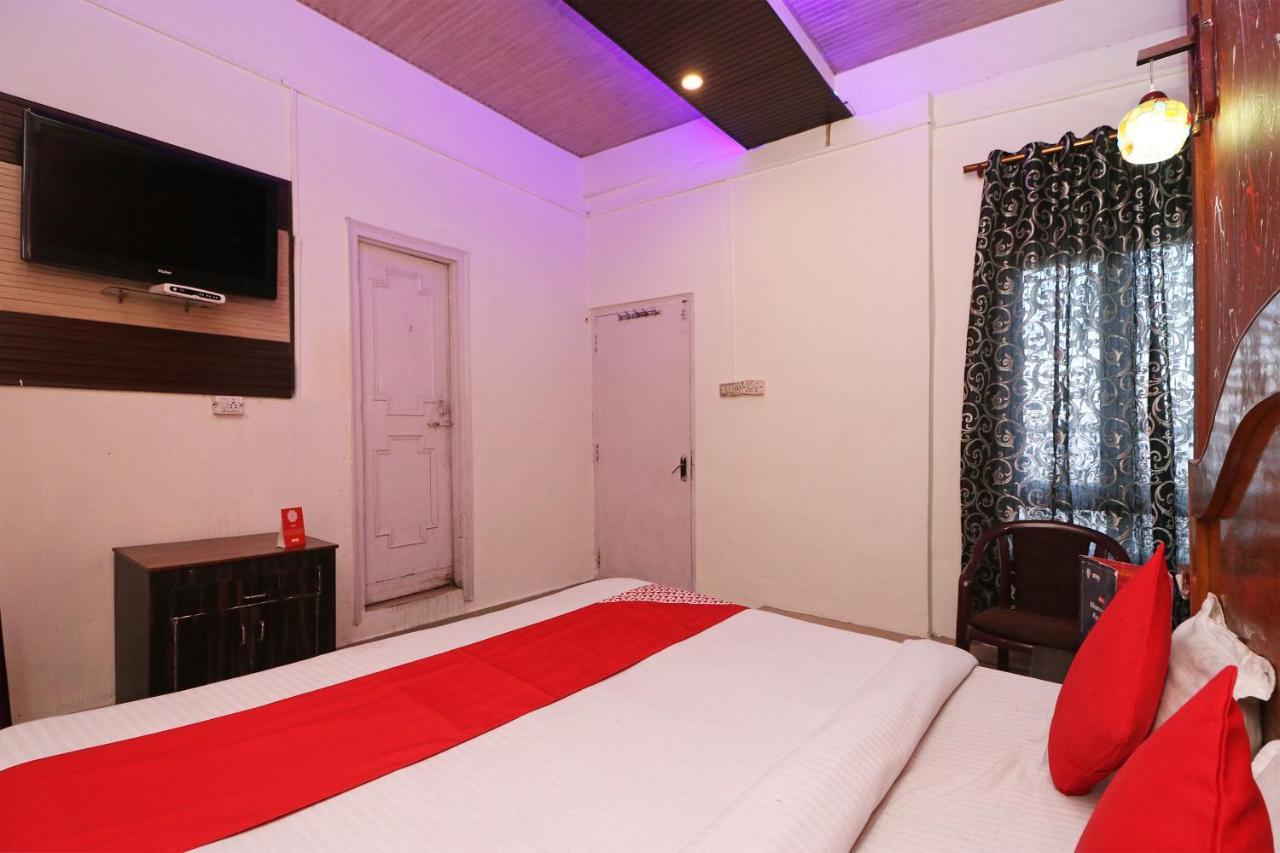 Hotel Parth Sitapur Muafi Bagian luar foto